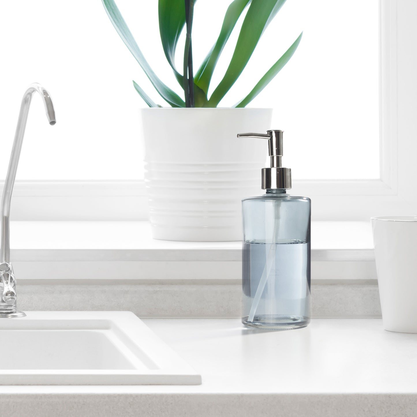 POMO GRIS PARA JABON DE VIDRIO CON PICO DE METAL X7764G