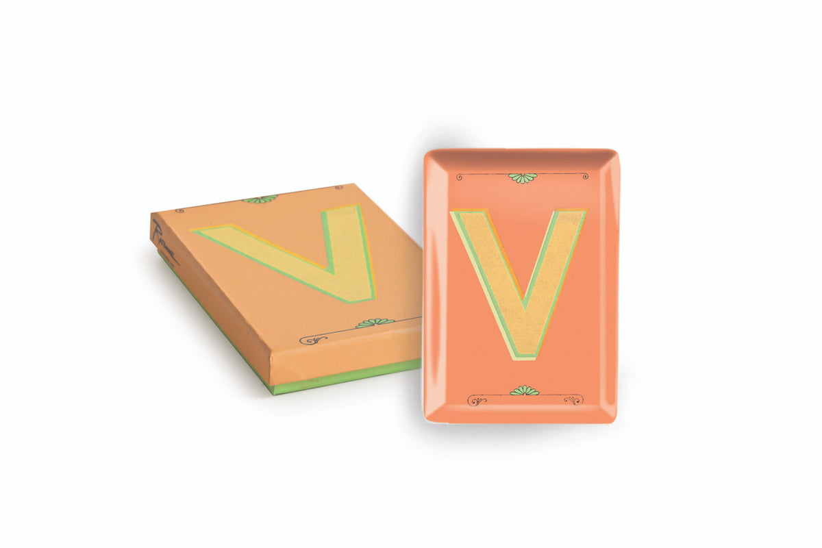 Trinket Alphabet letra V X8282V