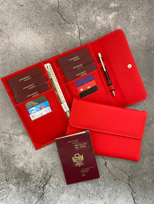 PORTAPASAPORTE X6 ROJO CAKN029R