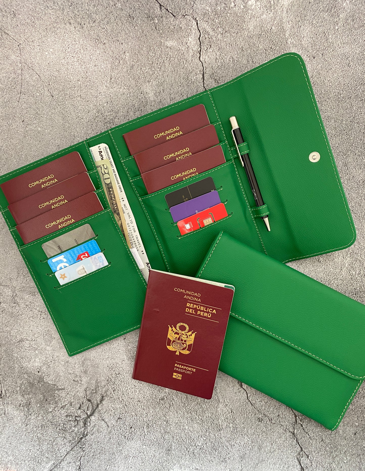 PORTAPASAPORTE X6 VERDE CAKN029V