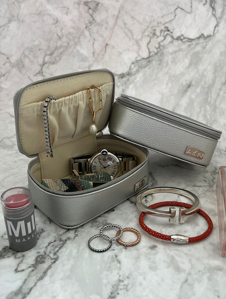 JOYERO AMELIA PLATEADO CAKN035P