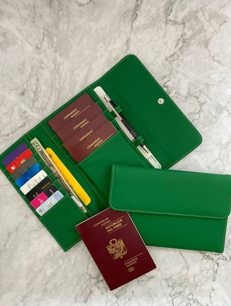 PORTAPASAPORTE X4 VERDE CAKN038V