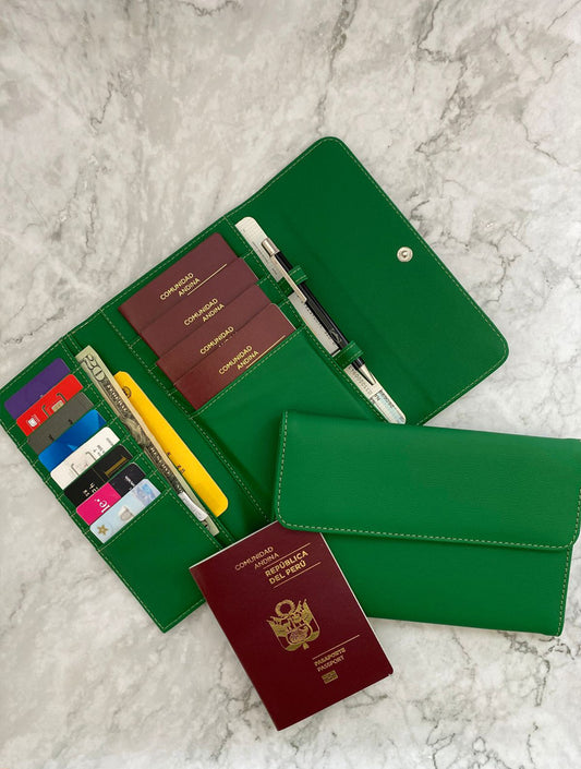 PORTAPASAPORTE X4 VERDE CAKN038V