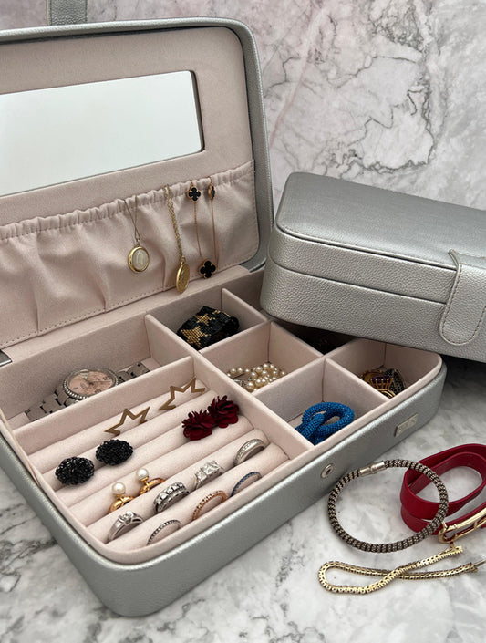 JOYERO ARIANA PLATEADO CAKN053P