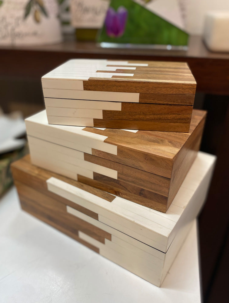 CAJA DECORATIVA 2 TONOS EN RESINA 9" X8027G