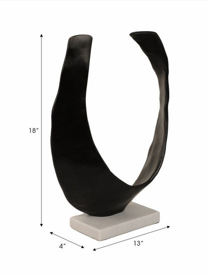 ESCULTURA HERRADURA NEGRA Y BASE DE MARMOL X8056